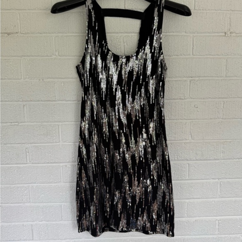 Tea n Rose Black and Silver Sequin Bodycon Mini Dress
